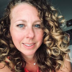 Meet your Posher, Rebecca